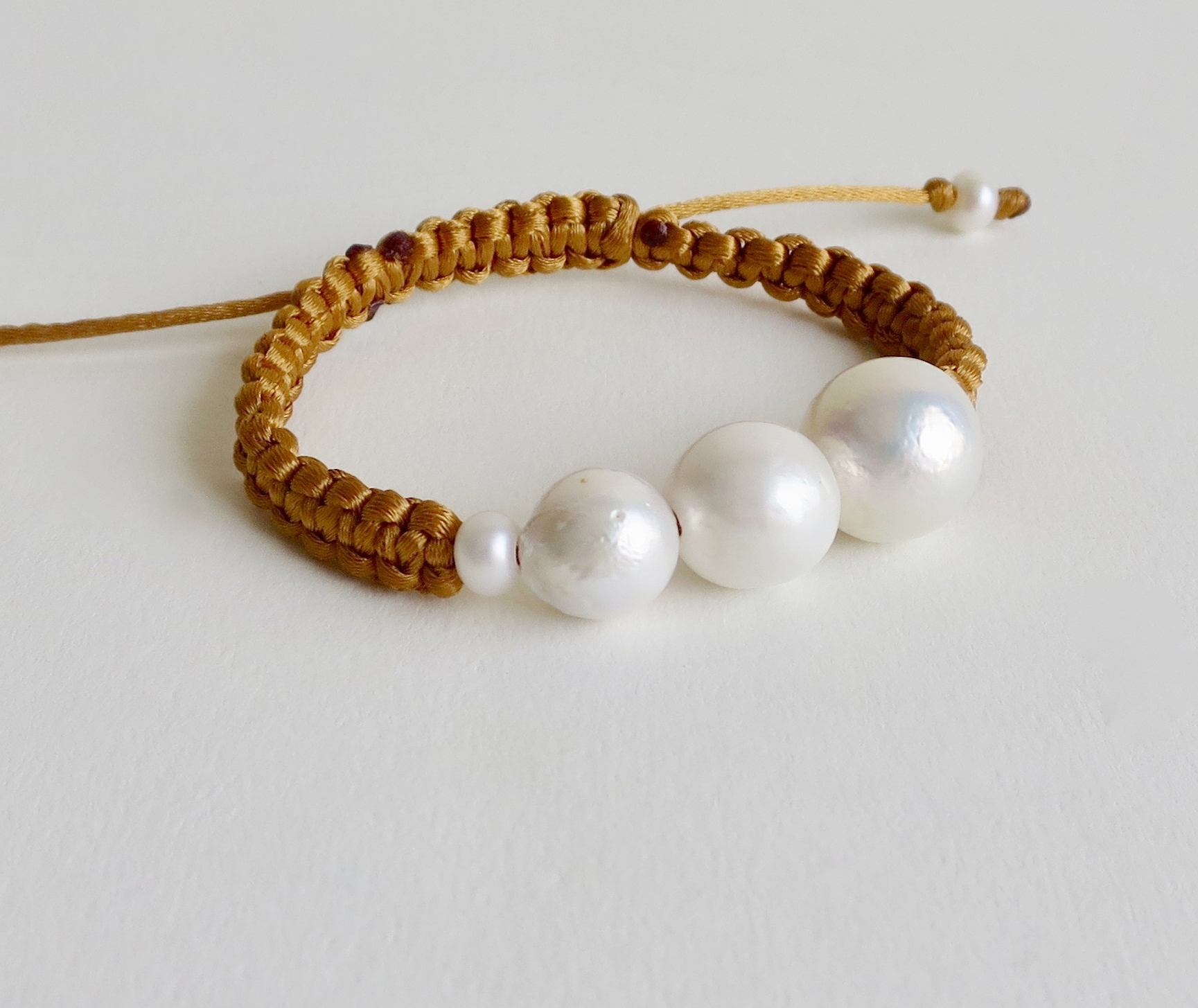 Jewelry Jewellery Gold coloured satin bracelet with Pearls