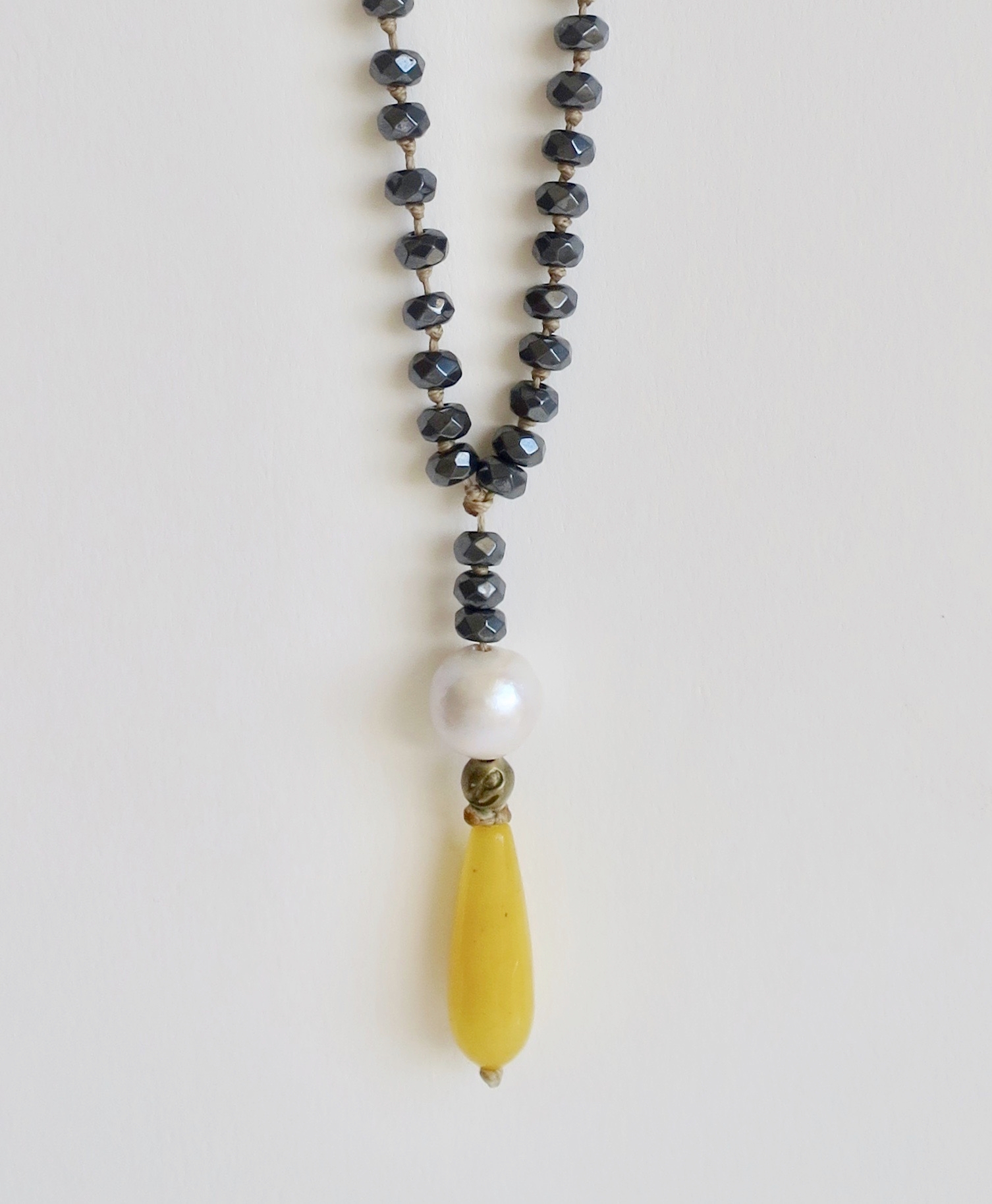 Jewelry Jewellery Hematite and Yolk coloured agate long necklace