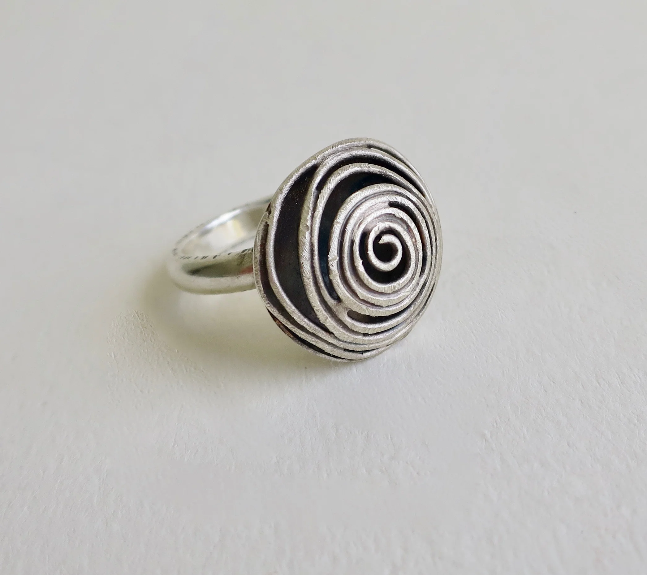 Spiral 3D silver ring.