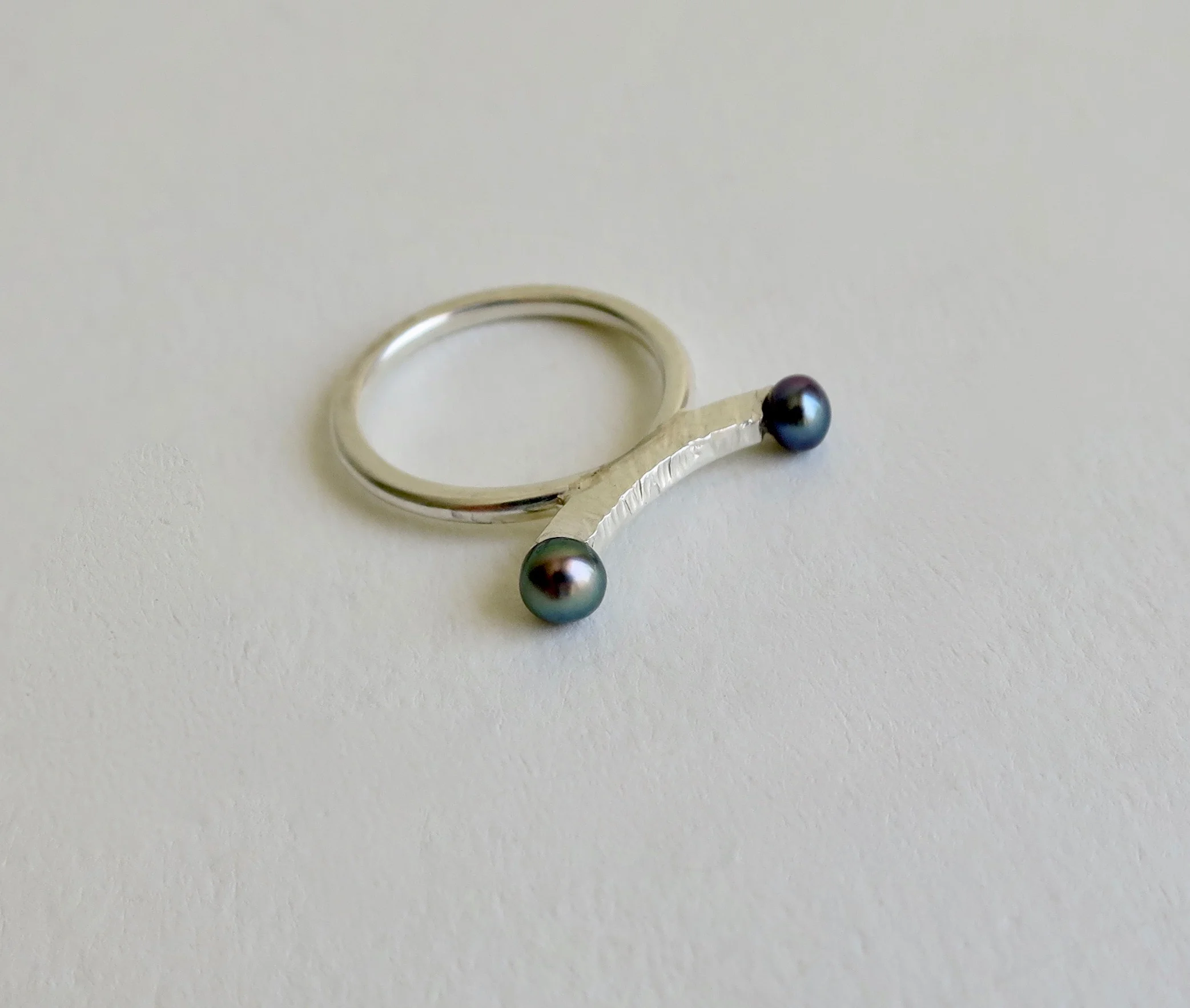 Unique silver band with grey Pearls