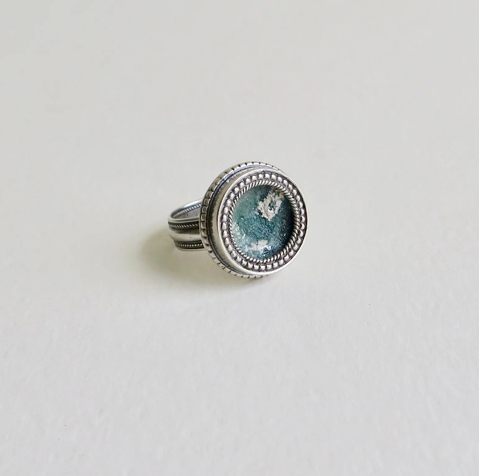 Roman Glass set in silver with Yemenite filigree ring Jewellery Jewelry