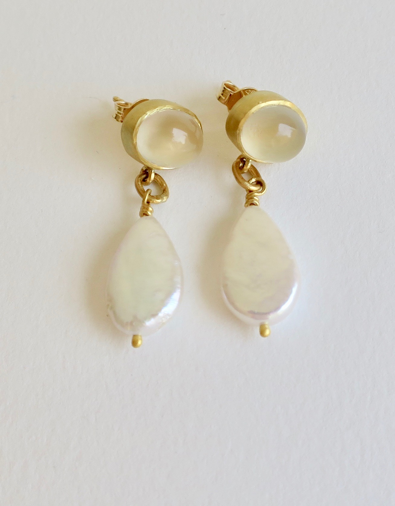 Freshwater flat Pearl with Moonstone, 22kt gold earrings   Jewelry Jewellery 