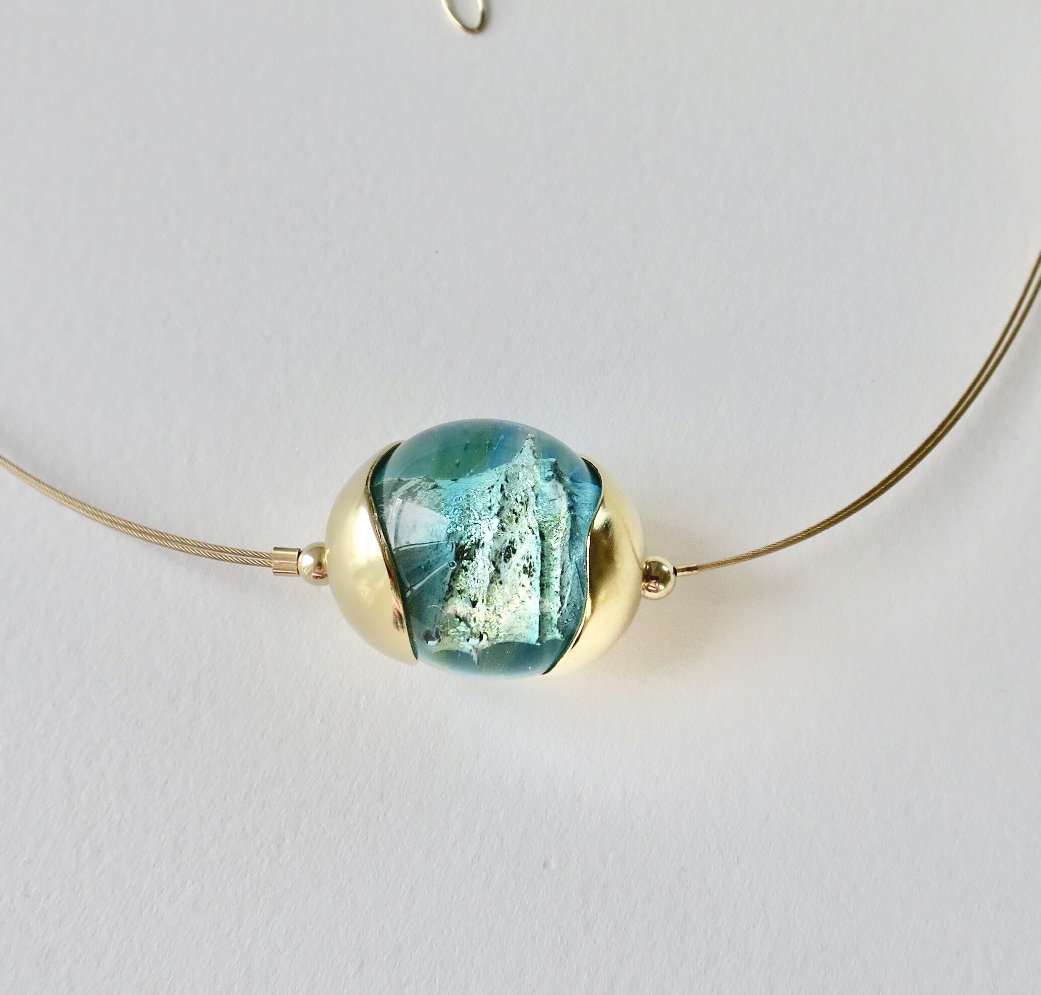 Blown glass pendant on Vermeil adjustable double cable