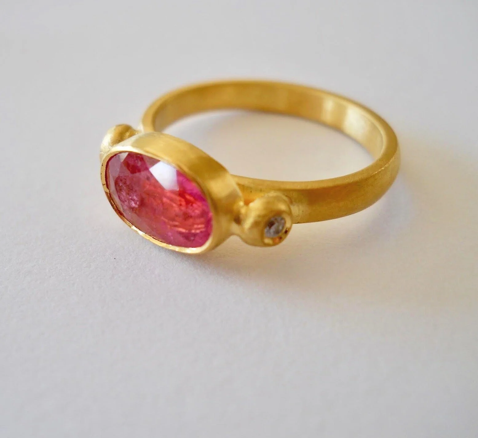 Vibrant Pink Tourmaline 22kt gold ring    Jewellery     Jewelry