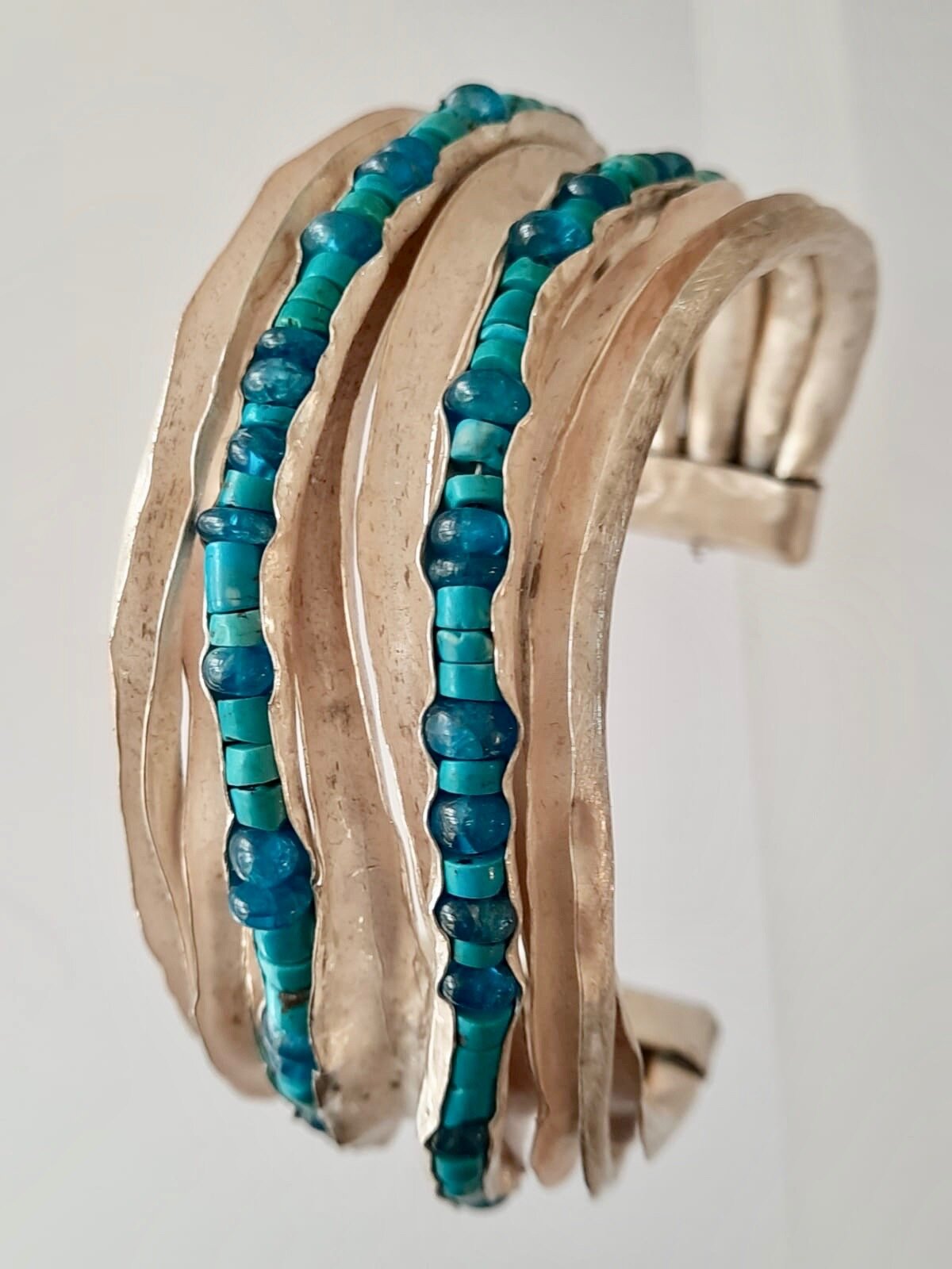 Pure silver bracelet with Turquoise and Apetite