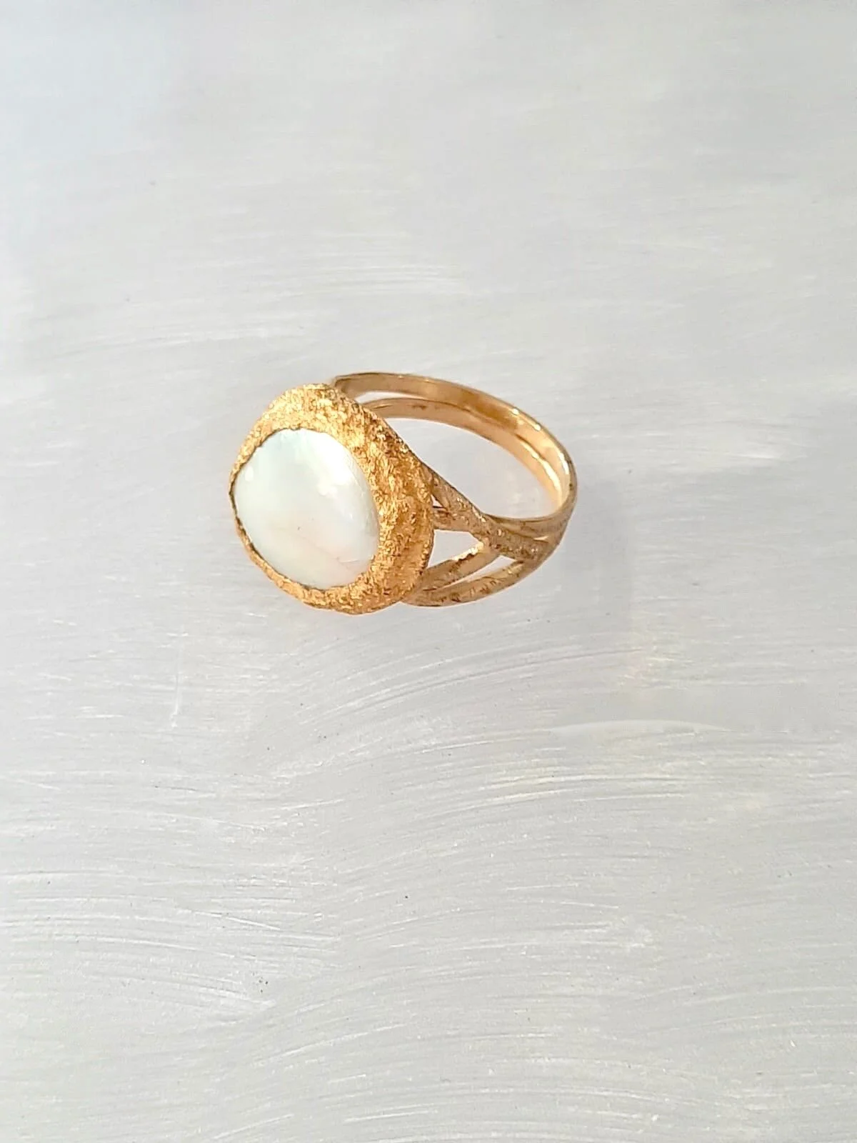 24kt and 18kt gold Pearl ring     Jewellery        Jewelry