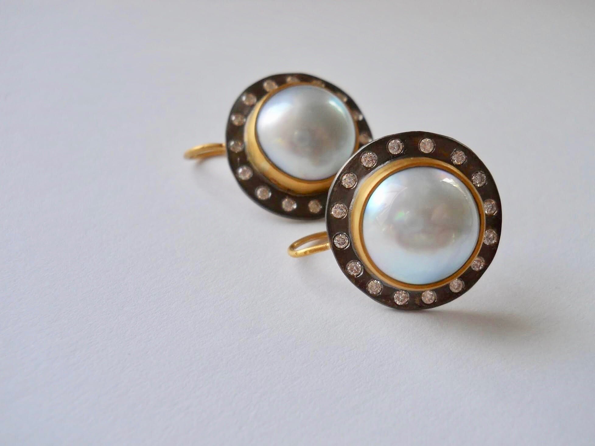 Grey Mabe pearls earrings with diamonds