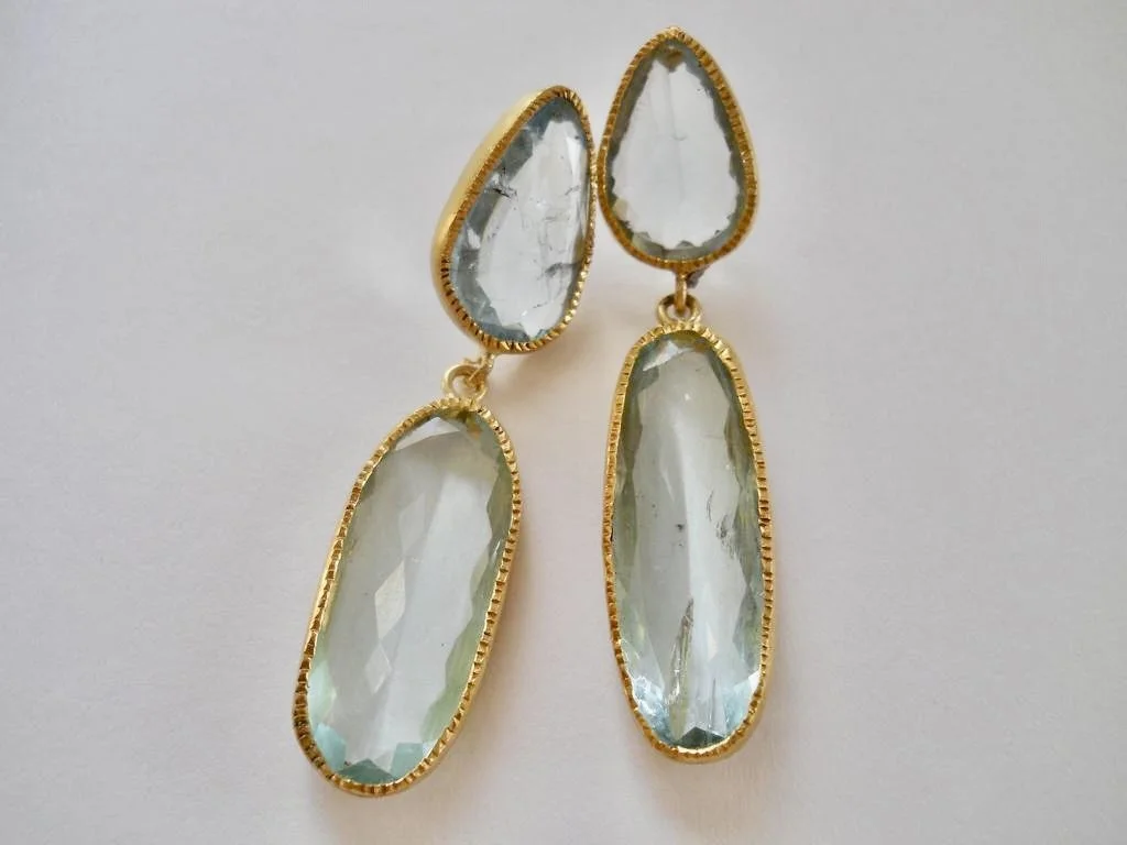 Exquisite Aquamarine earrings,  22 carat gold.