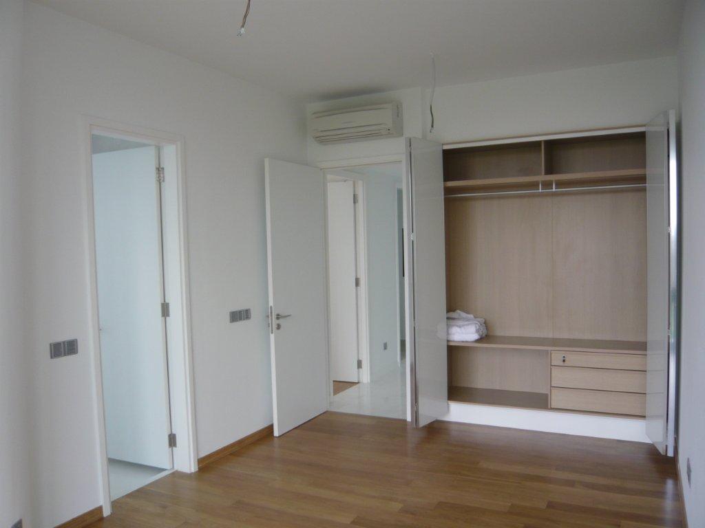 Master Wardrobe - Open.jpg