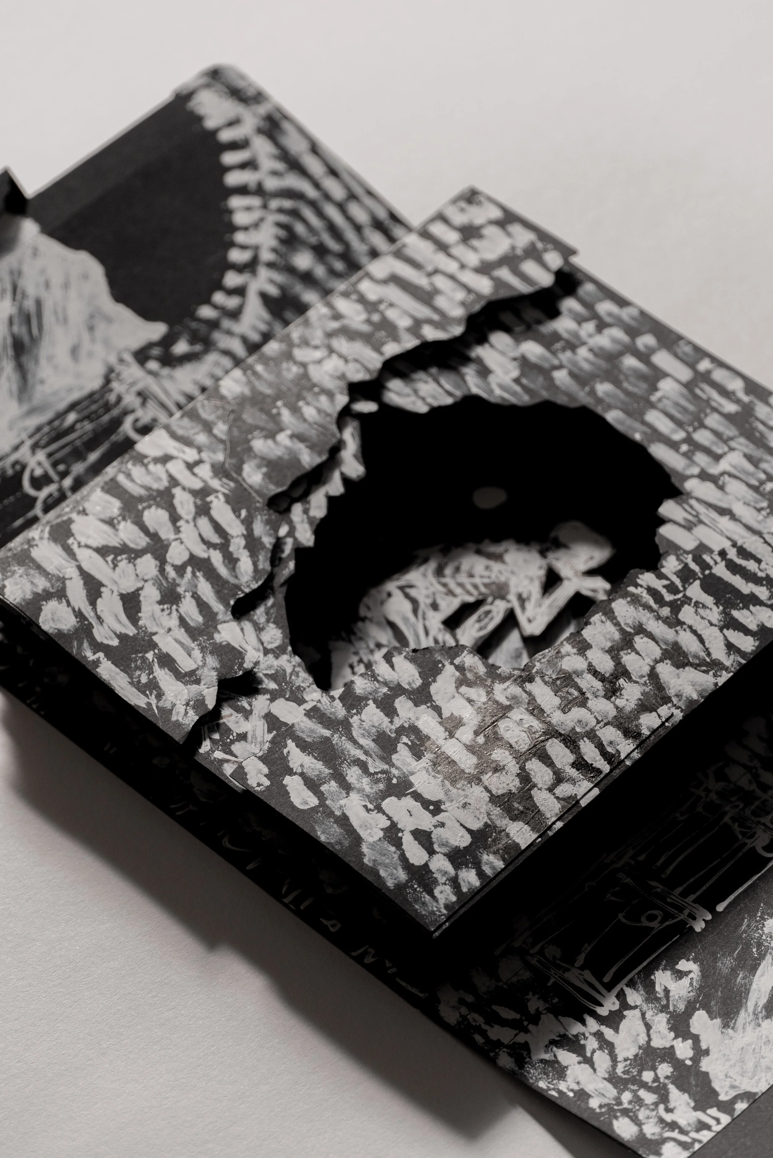 PATTOOER X TUNNEL BOOK 01-05.jpg