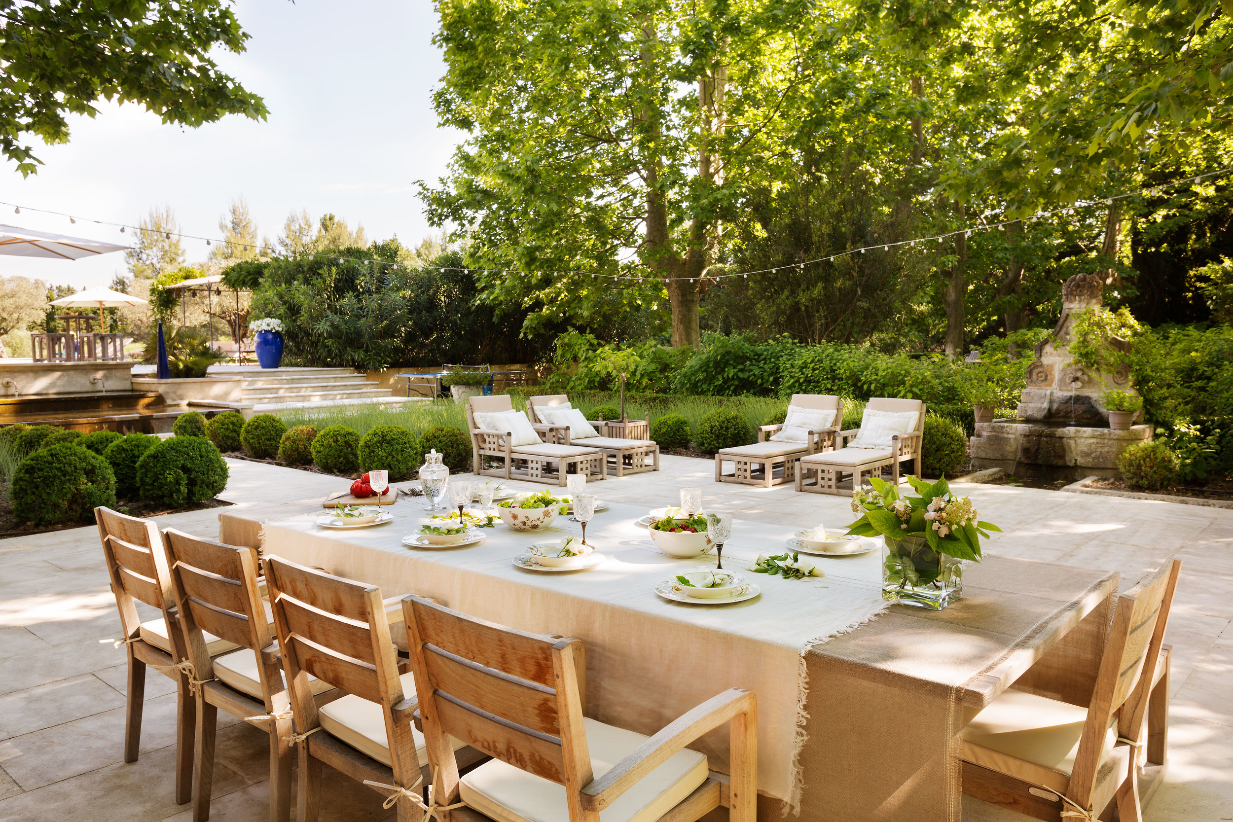 summer kitchen dining