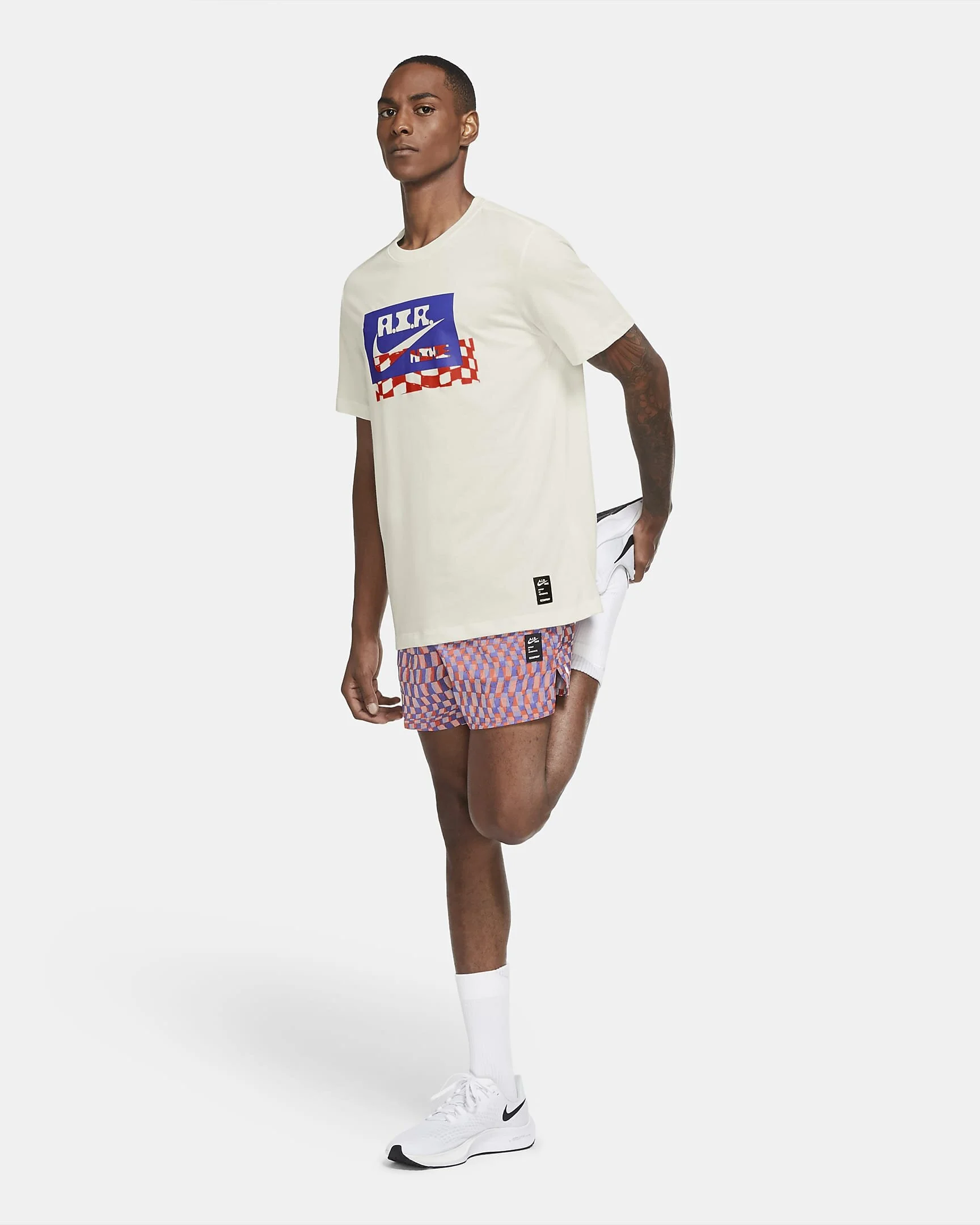 dri-fit-air-chaz-bear-mens-running-t-shirt-hctSMZ (5).jpg