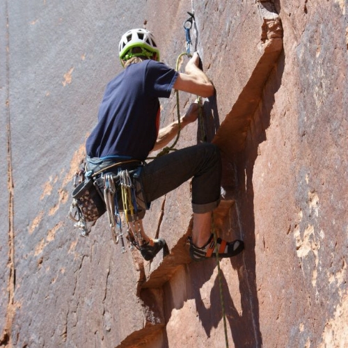 IndianCreekClimbing.jpg