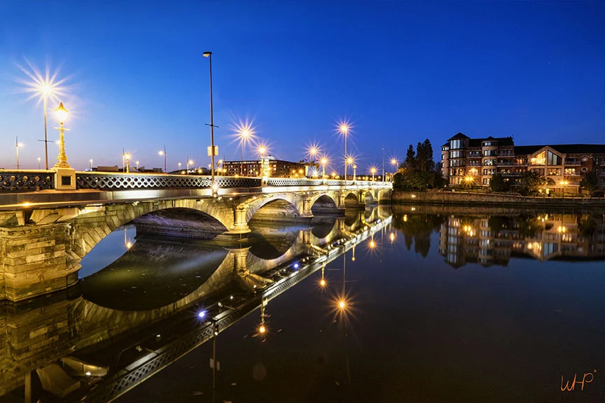 Queen Elizabeth Bridge At Night (Belfast) USS1