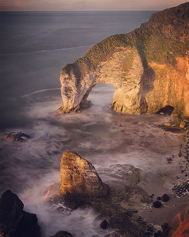 Sun Kissed Arch #instagood @insta_ni_ #summertime #goldenhour #goldenlight #northcoast #wishingarch