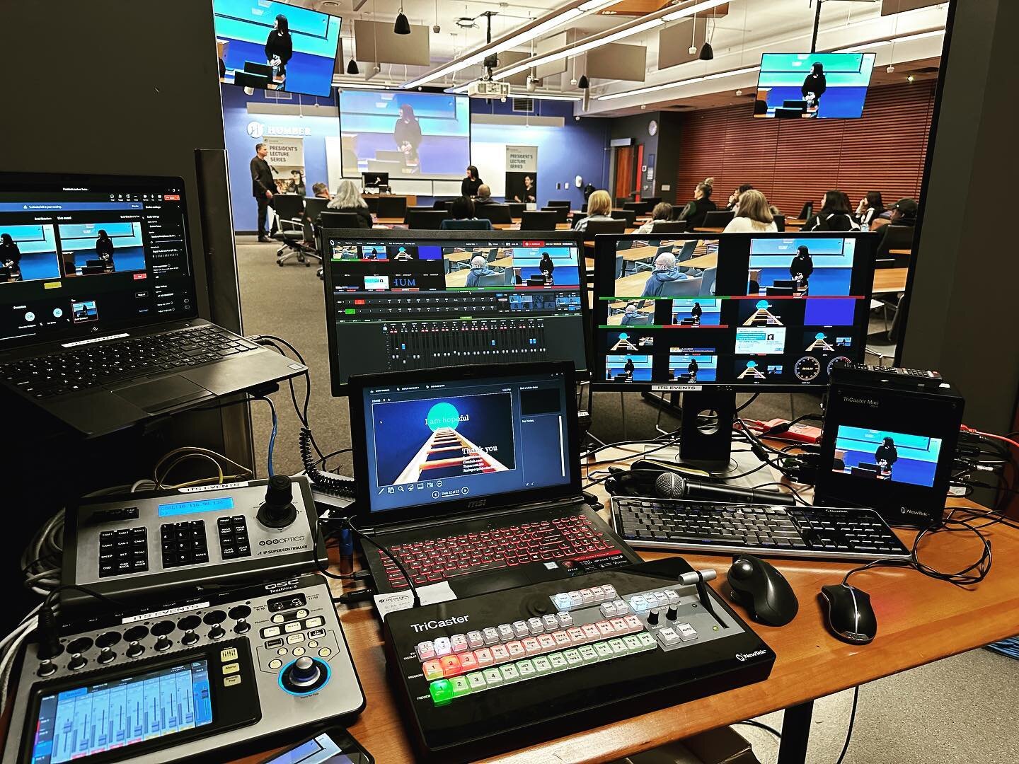 Live streaming the presidents lecture series at Humber College. #livestream #livestreaming #humbercollege #av