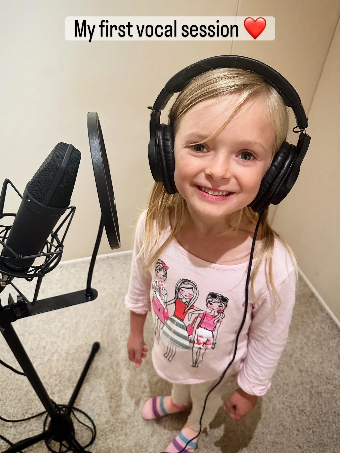 Singing about 🦄 unicorns on a Marky Monday song in Audrey&rsquo;s first ever vocal session at the recording studio. 

#pezmosis #markymonday #vocalbooth #vocalist #kidsinger #childsinger