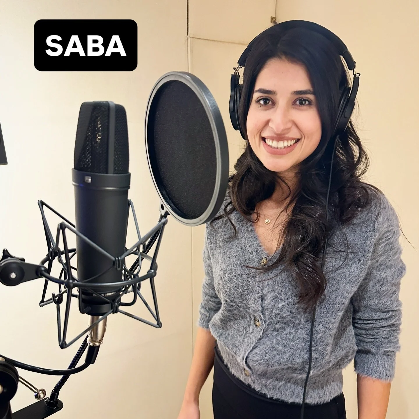 Saba performing in the vocal booth for a new song with her dad. Great job! 👏 

#pezmosis #vocalbooth #vocalist #vocals #neumannu87