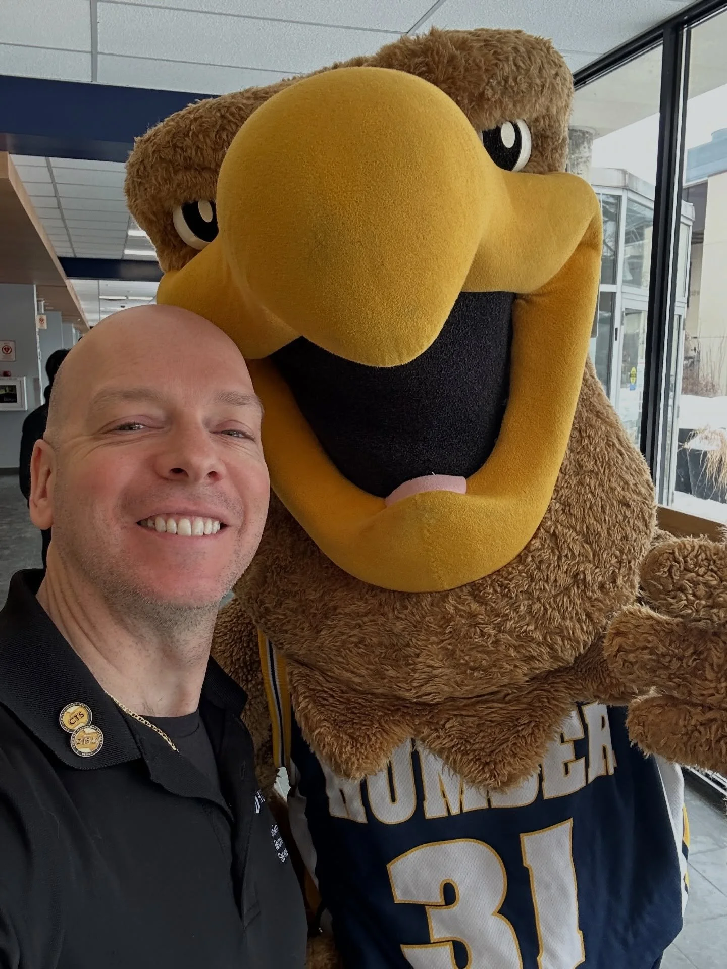 What an amazing event at Humber Polytechnic! NBA superstar Pascal Siakam showed up for Data Dunkers, sponsored by Dell, it was a fantastic time with great memories, and of course, flawless AV! 

#humber #humberhawk #nbasuperstar #pascalsiakam #datadu