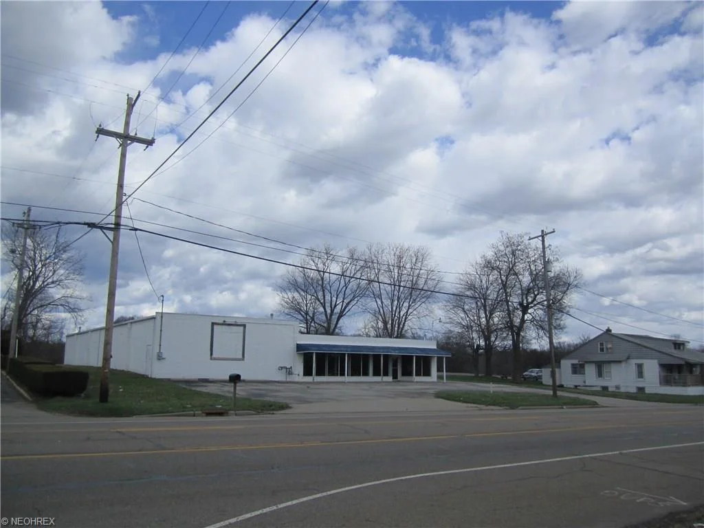 This is the property on SR 59 in Ravenna, the former Campbell's Furniture store and more recently, a bicycle shop. We're not sure whether this property is the one God has for us to use for homeless housing but we continue to pray and look for his guidance. 