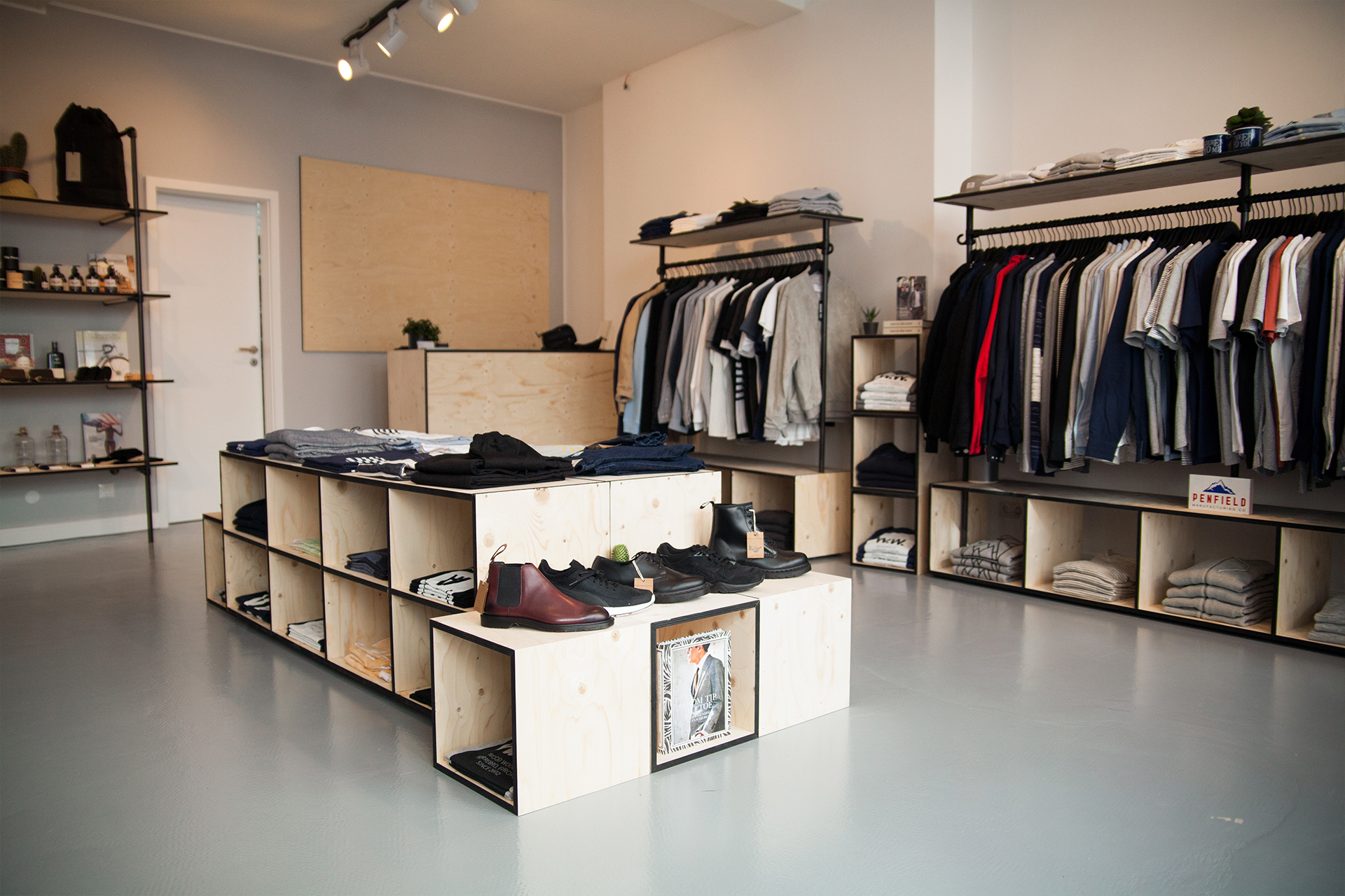 Mono_Room_4.jpg