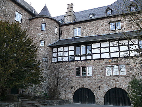Blankenheim Castle highlights the twists and turns of history. We may think of it as German, but it dates from about 1115 … Germany only became a nation in 1871. In contrast, even Canada and the United States are old compared with Germany. Yet they are youngsters compared to the castle.