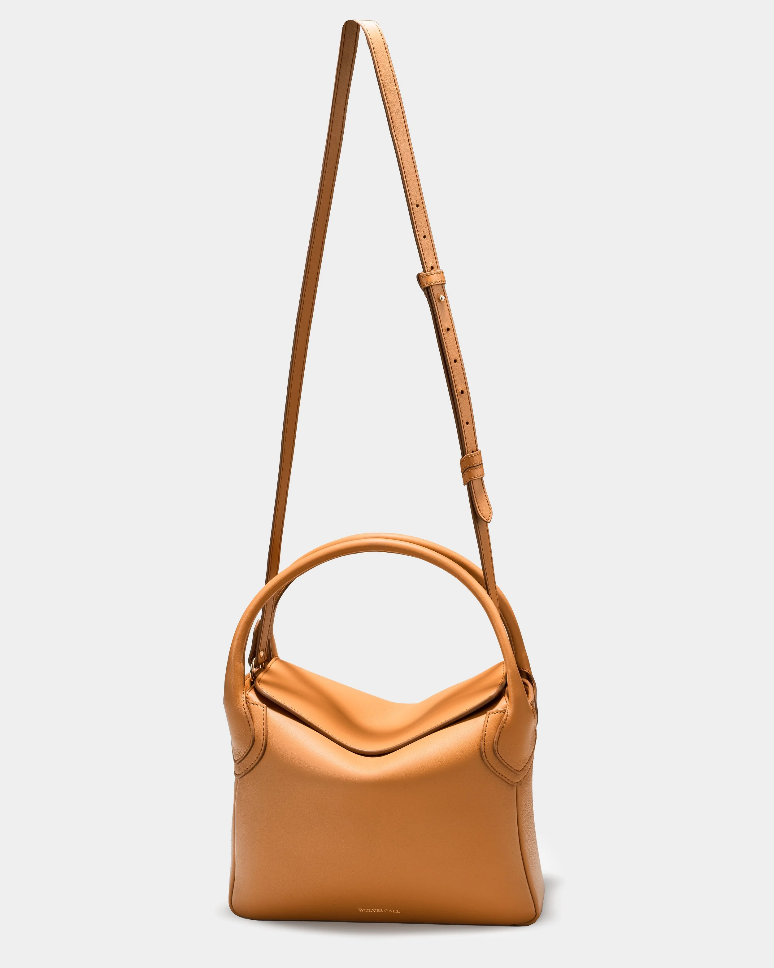 WOLVESCALL_BEIGE HANDBAG__2.jpg