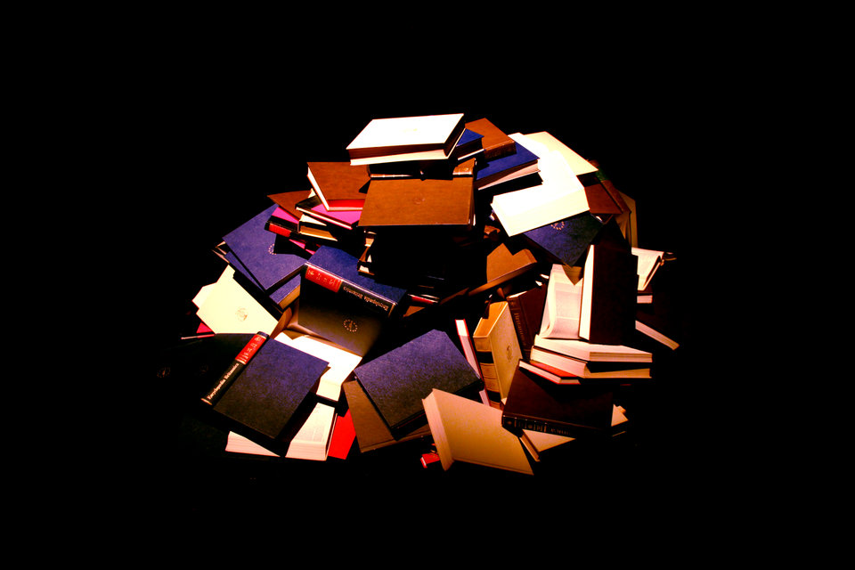 Obsolescere Headshot: Encyclopedia Britannica , 2014