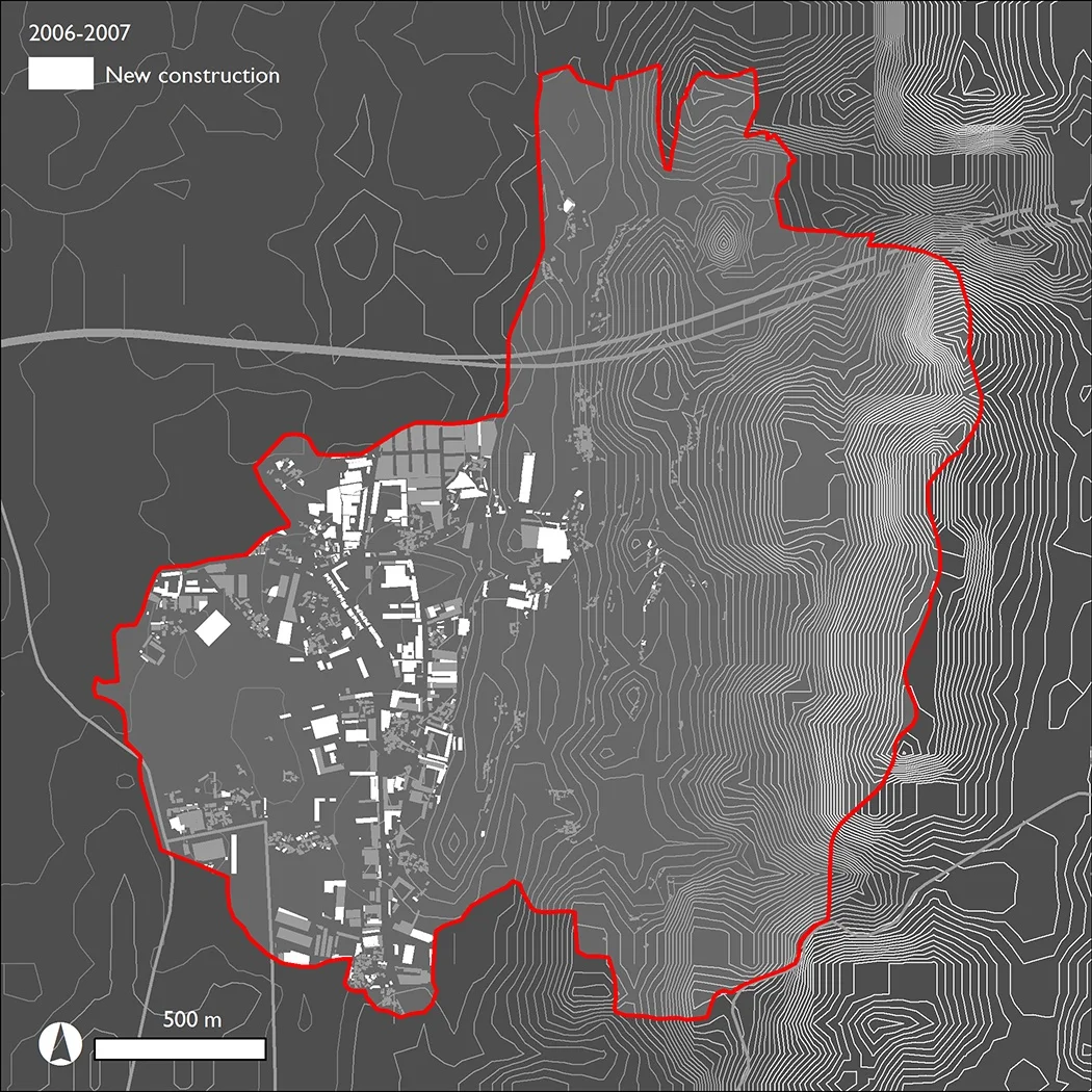 A figure-ground drawing showing changes in the built environment of Hailong Village in 2006 and 2007