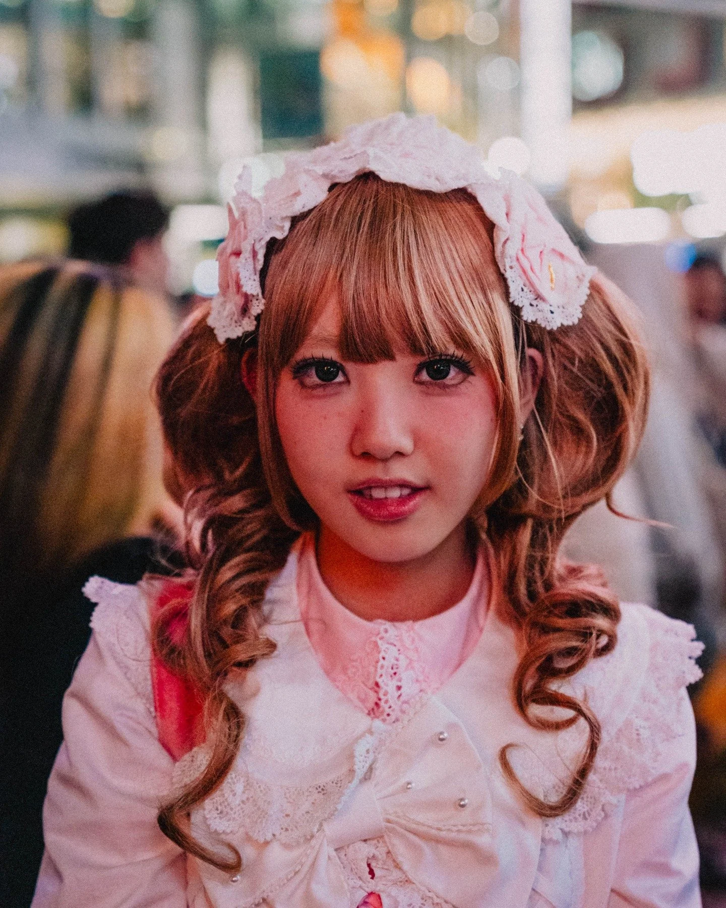 #shibuyacrossing #shibuya #nightphotography #portrait #urbanphotography