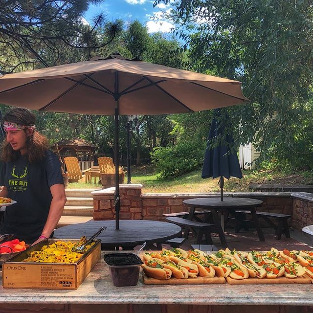 Roasted carrot &ldquo;hot dogs&rdquo; for lunch! Also, if you see a rogue  Mustang convertible with 3 europeans speeding through Manitou...send them back to House #1!  #rad #radboulder #feedyoursoul #enduranceathletes #ultrarunning #timetoplay #salom