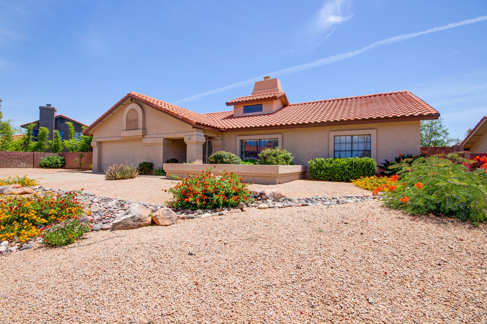 823 E Brook Hollow Dr, Phoenix, AZ 85022