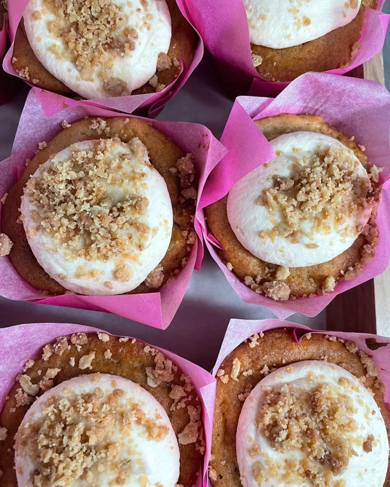 SaturdayCupcakePromo! 6/pk$20
Vanilla with pink buttercream and vanilla dark chocolate chip with maple orange glaze and crumble