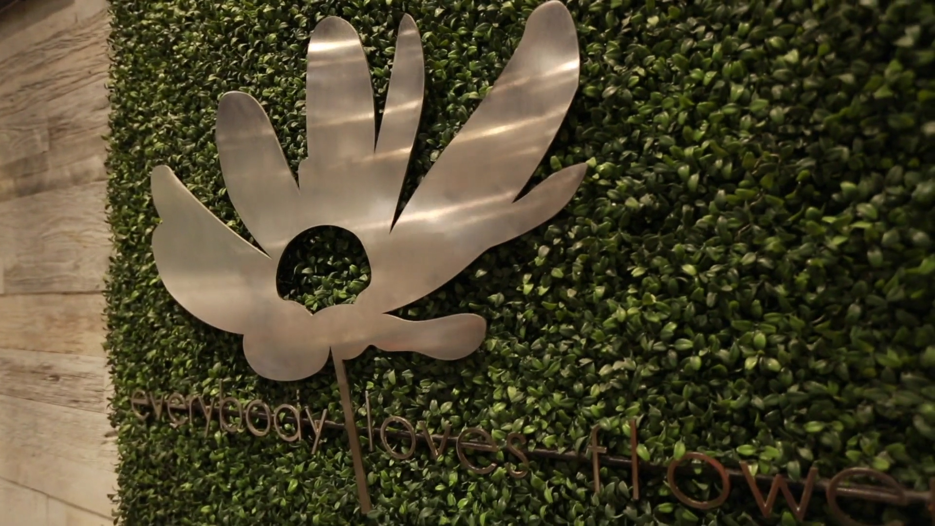 sign2.jpg