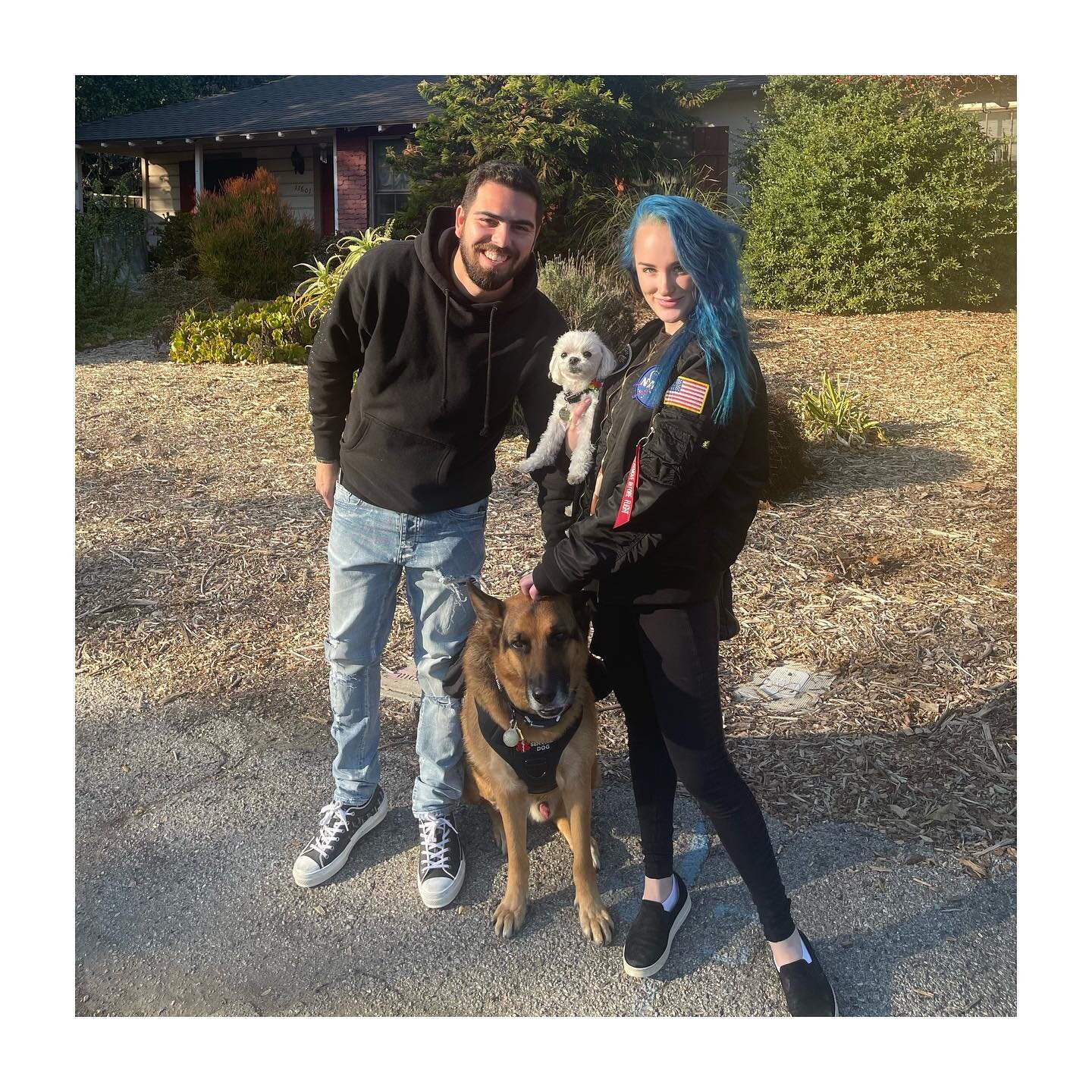 Enjoying the day w my loves ❤️💫🐾
-
-
-
-
-
-
#tuesdaysun #dogmomaf #trueblue #bluehairdontcare