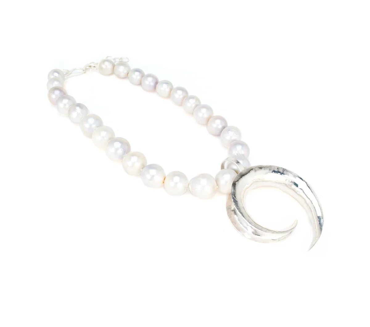 Silver Curve Pendant Pearl Necklace © Margaret Ellis