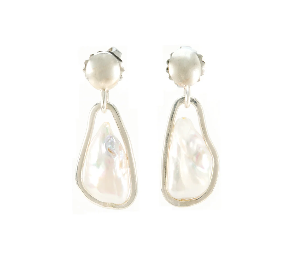 Silver Biwa Pearl Earring © Margaret Ellis