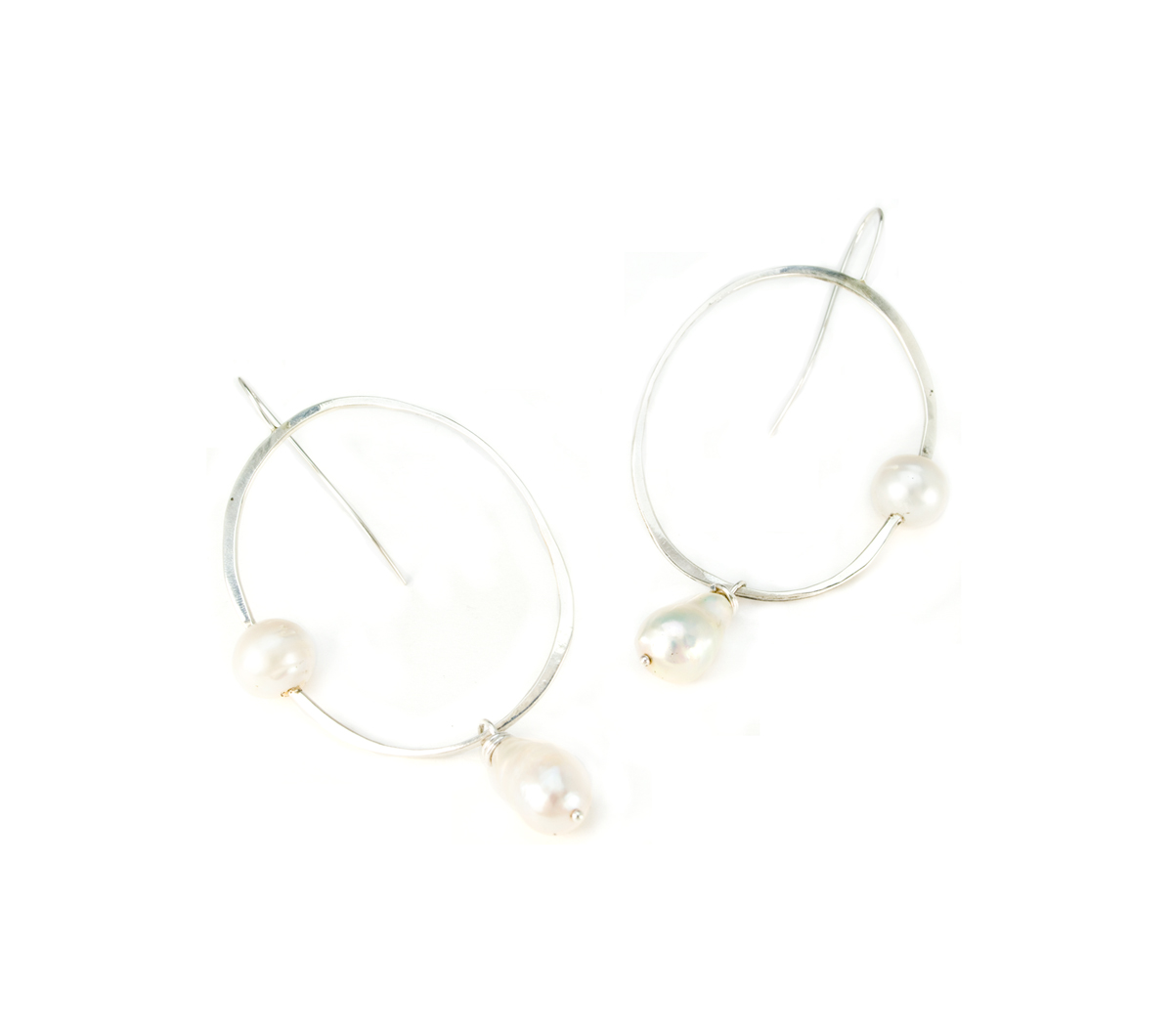 Silver Pearl Hoop Earring © Margaret Ellis