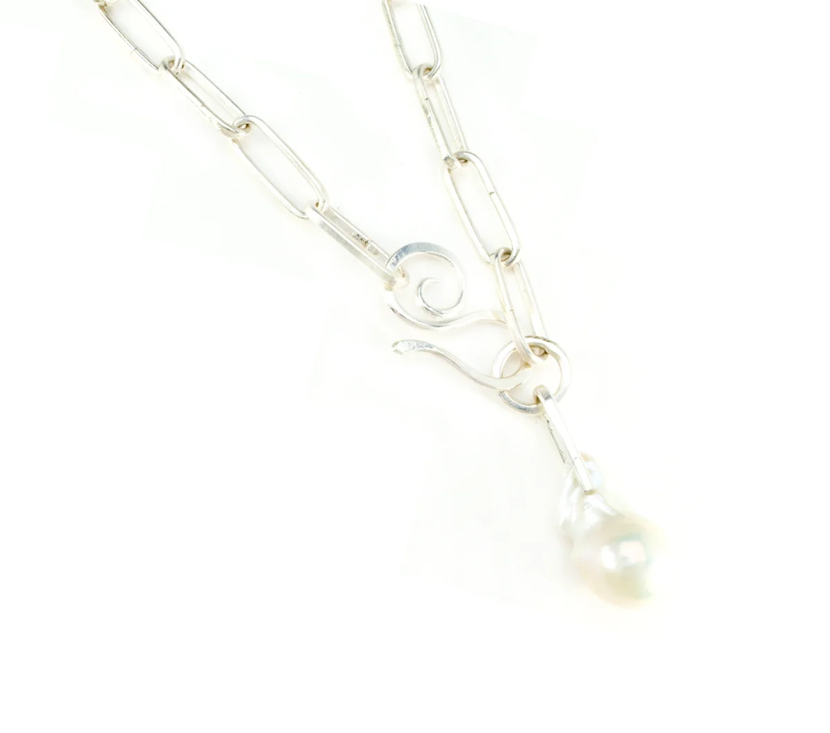 Chain Necklace with Baroque Pearl © Margaret Ellis