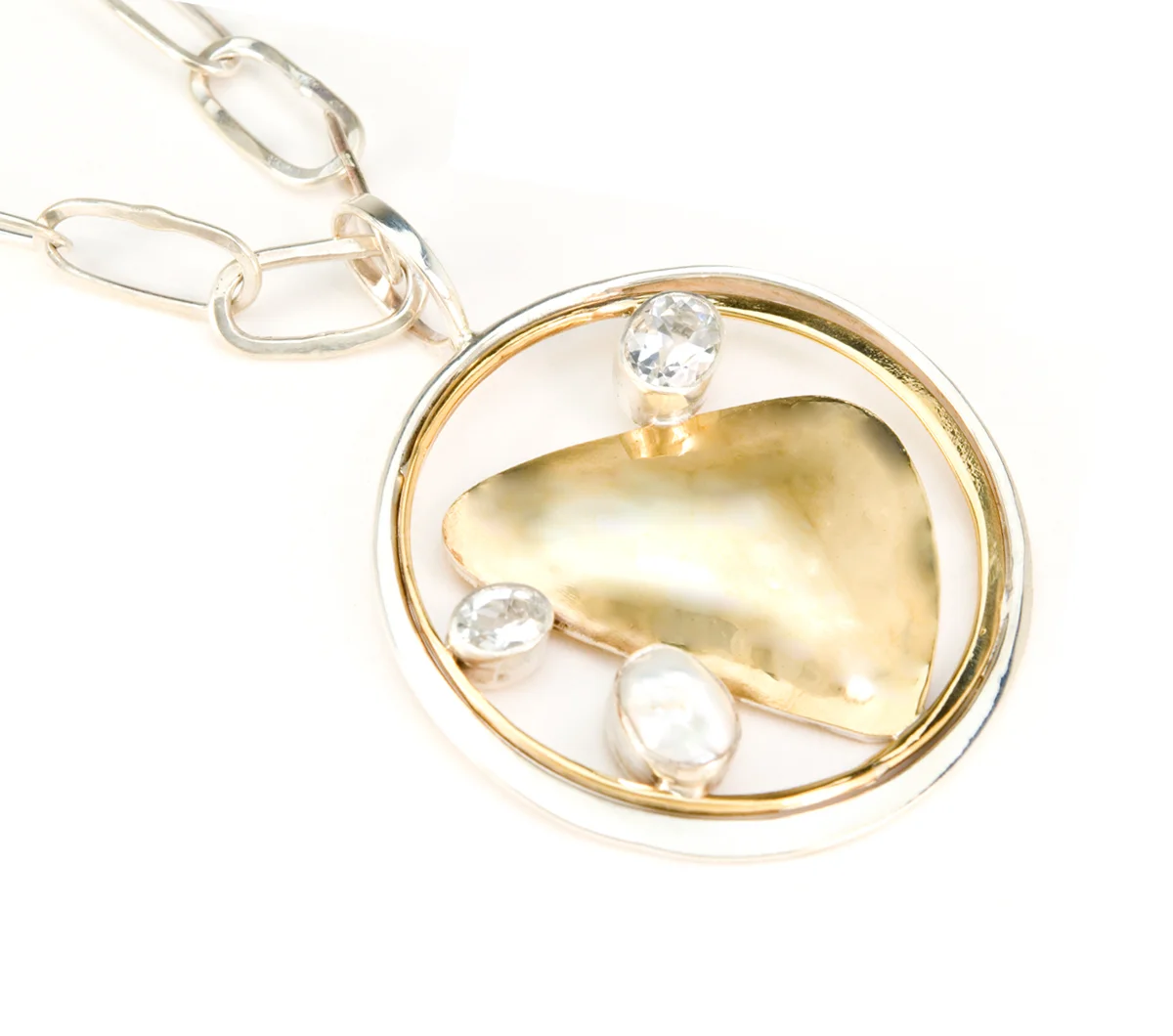 Chain Necklace with White Topaz and Pearl Pendant © Margaret Ellis