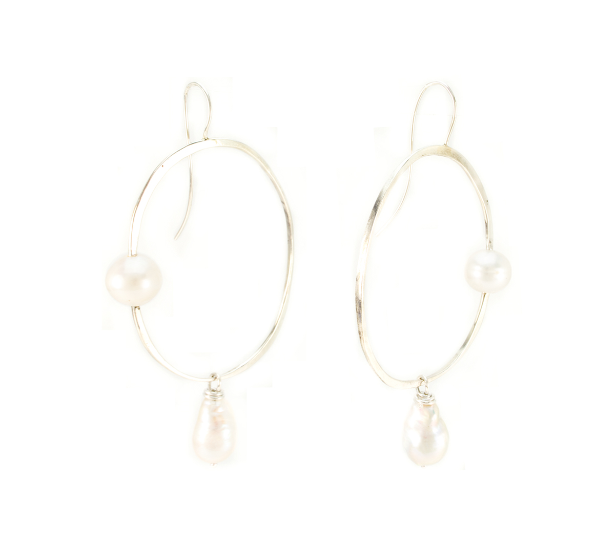 Silver Pearl Hoop Earring © Margaret Ellis
