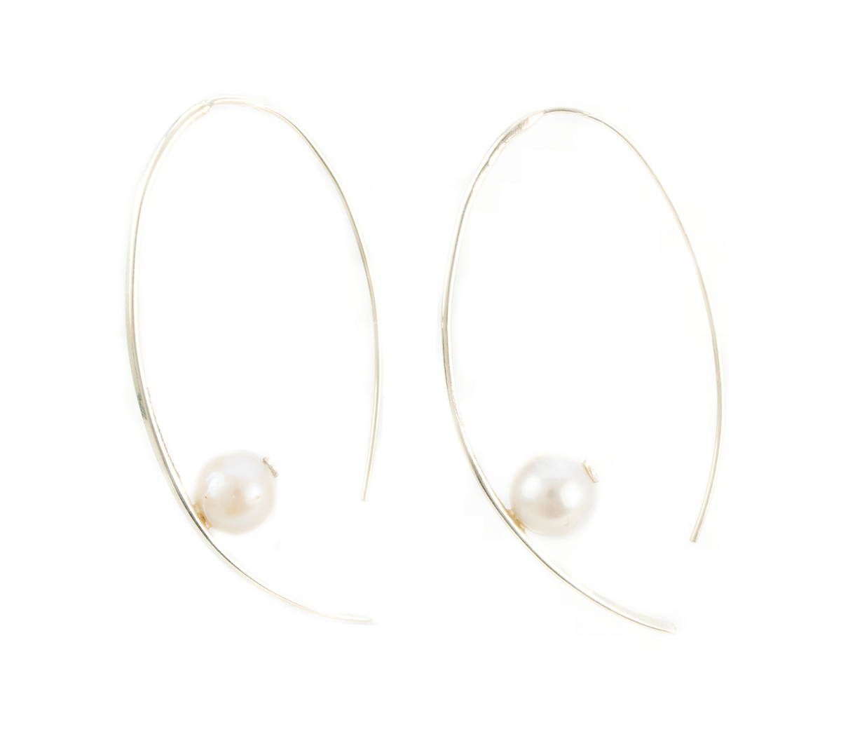 Silver Pearl Threader Earring © Margaret Ellis