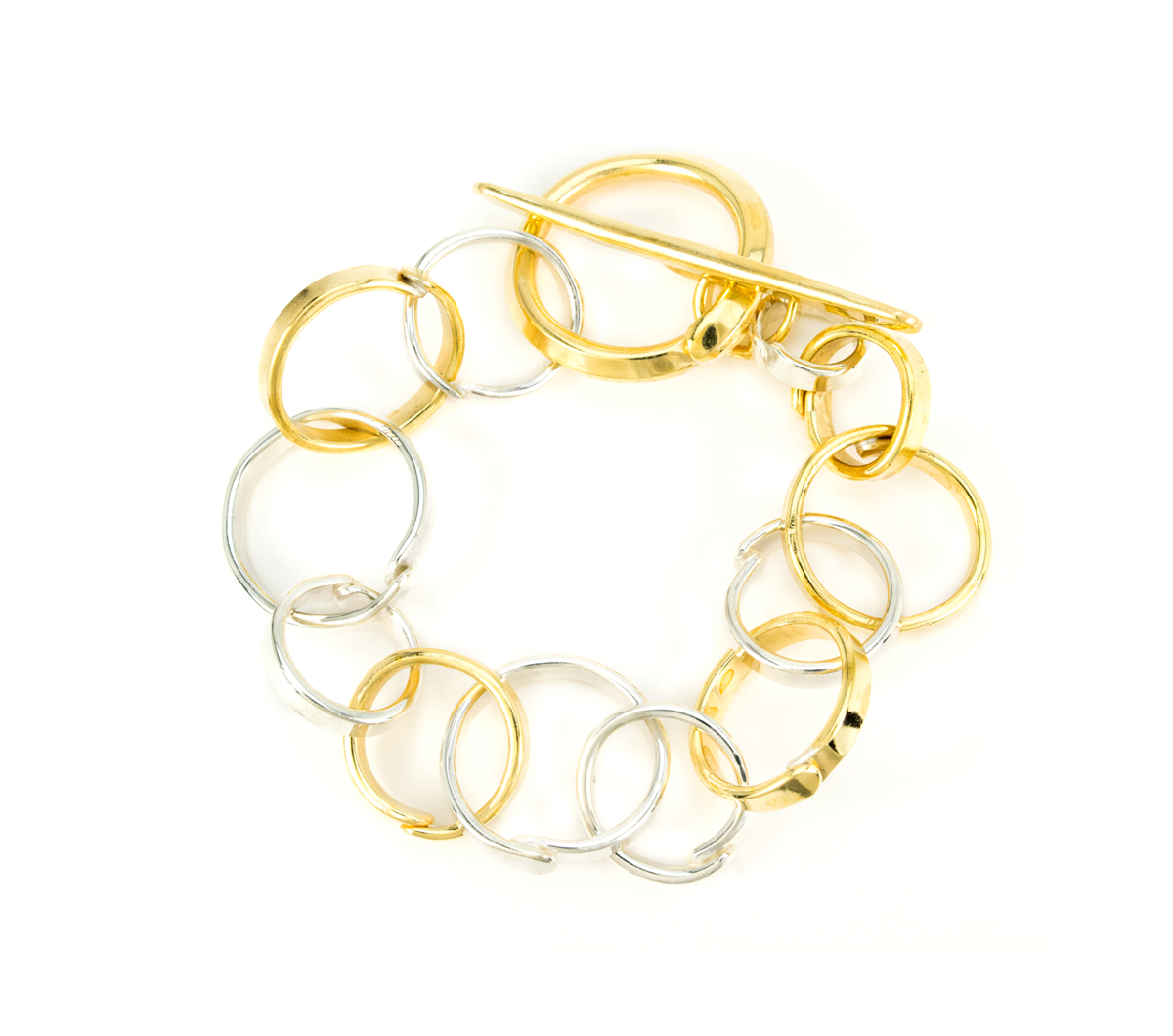 Circle Chain Toggle Bracelet © Margaret Ellis