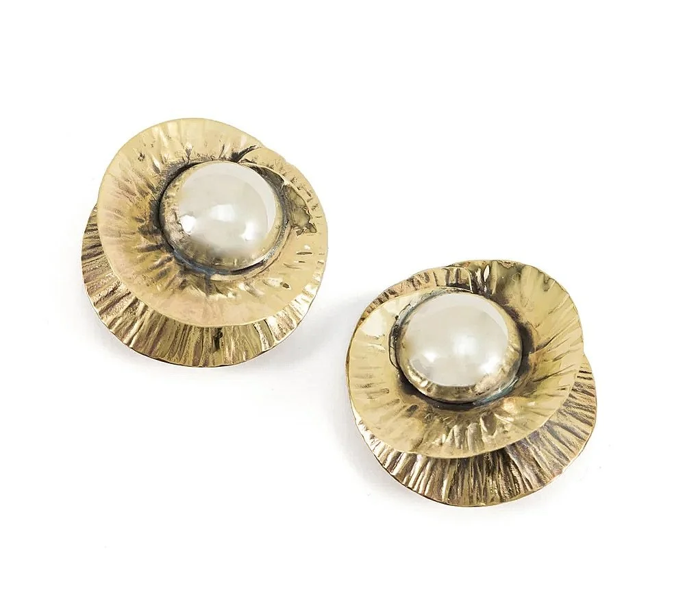 Classic ME. Small in scale. Bold in presence. 🔥