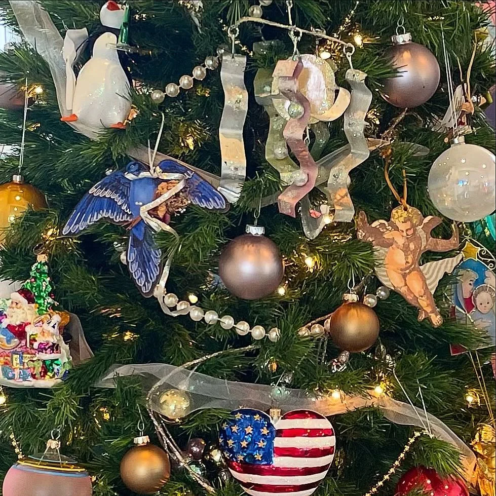 A Christmas tree tells a story. Every ornament marks a moment.

Jewelry does that too. Each piece carries a memory, collected over time.

Growing up, my dad gave my mom Margaret Ellis jewelry every Christmas and birthday.
Those pieces became a big pa