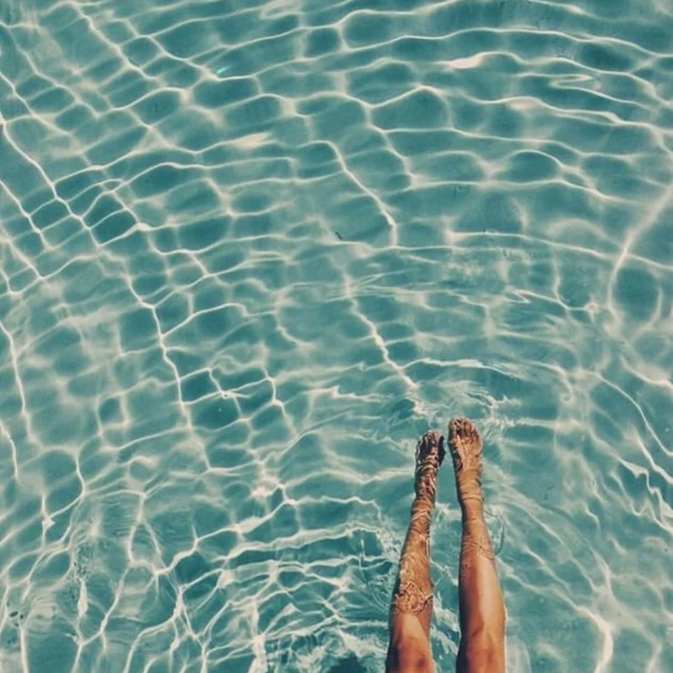 Still floating? ✨✨✨

If you&rsquo;ve been thinking about a favorite, now&rsquo;s a good time to take another look.

The Studio summer refresh continues through Friday, and there is only one available of each piece.

Dive in today. 💦