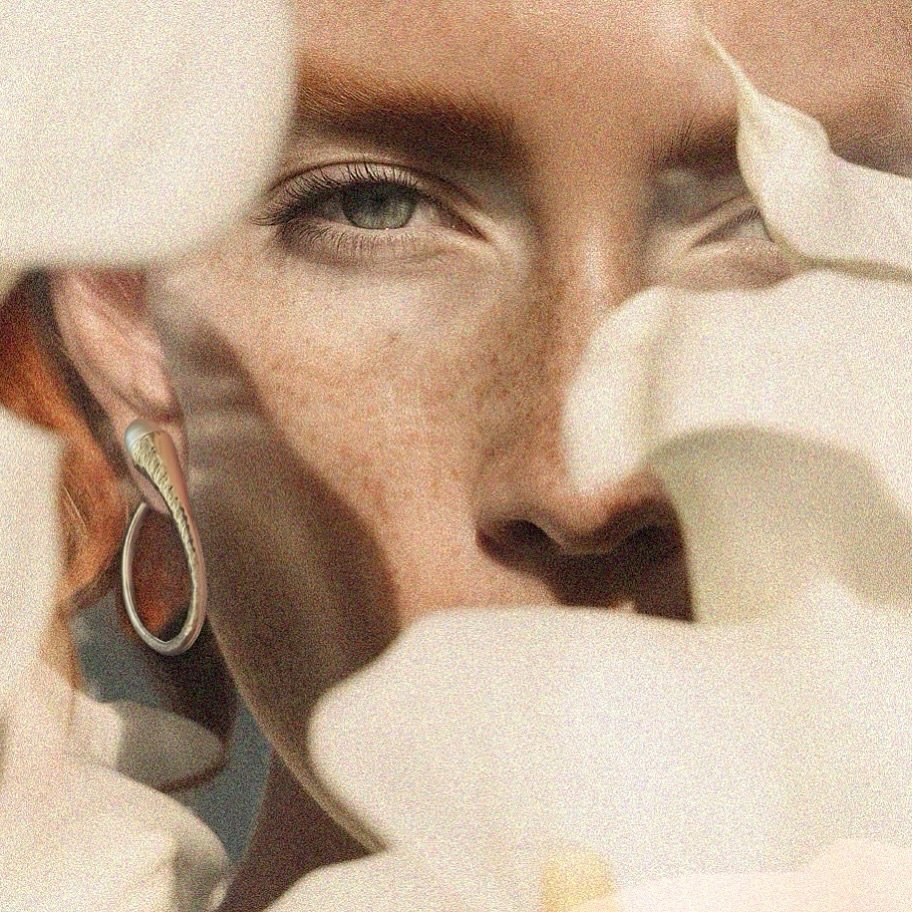 Getting ready to launch Fall in a few weeks, which means I&rsquo;m trying to decide which Calla pieces will stay in the collection.

These Calla Hoops are definitely contenders, but it&rsquo;s hard to say goodbye to any of them. They&rsquo;re my babi