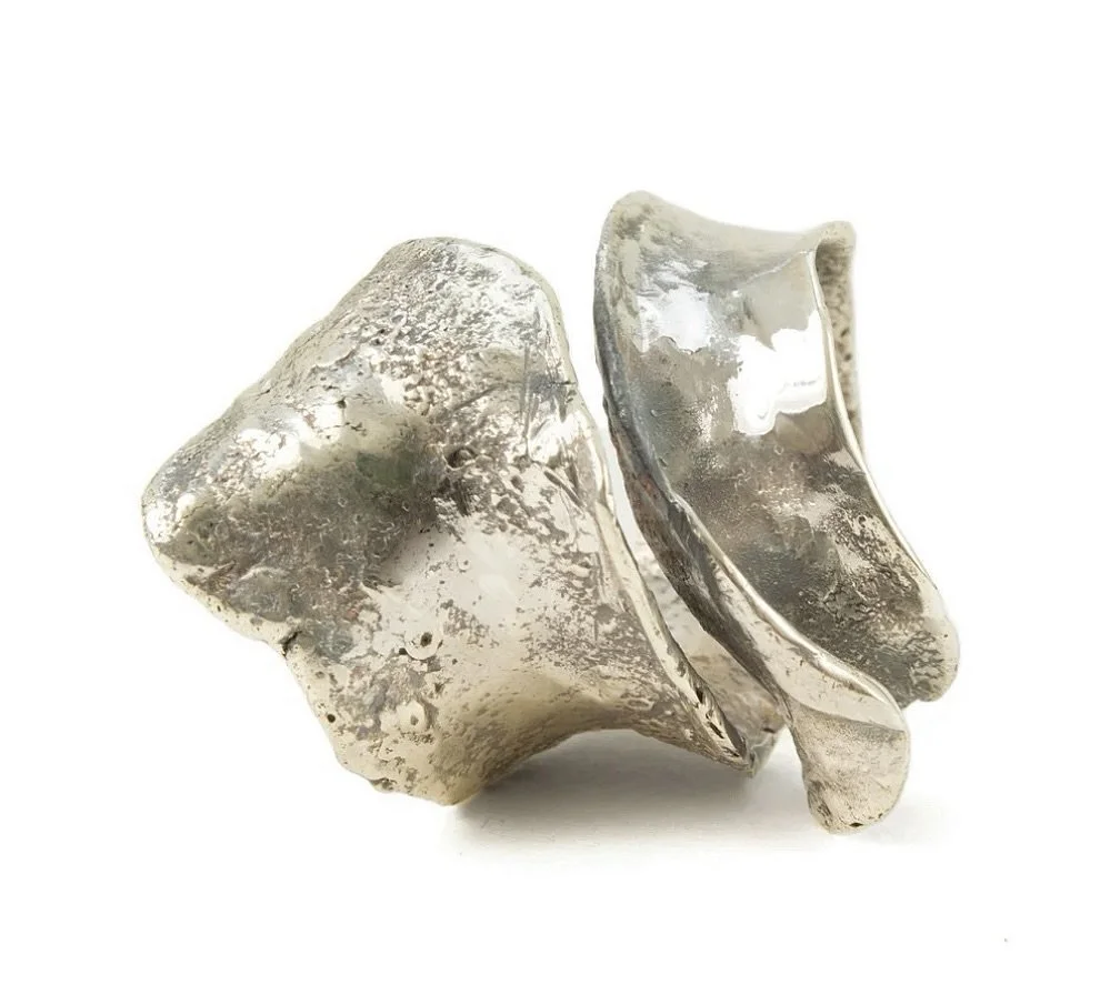 A little playful. A little unexpected. Full of character. ❤️

Our Reticulated Ribbon Ring has an artistic spirit all its own. Just imagine one made from your grandmother&rsquo;s old silver&mdash;reimagined into something you can wear and pass down.

