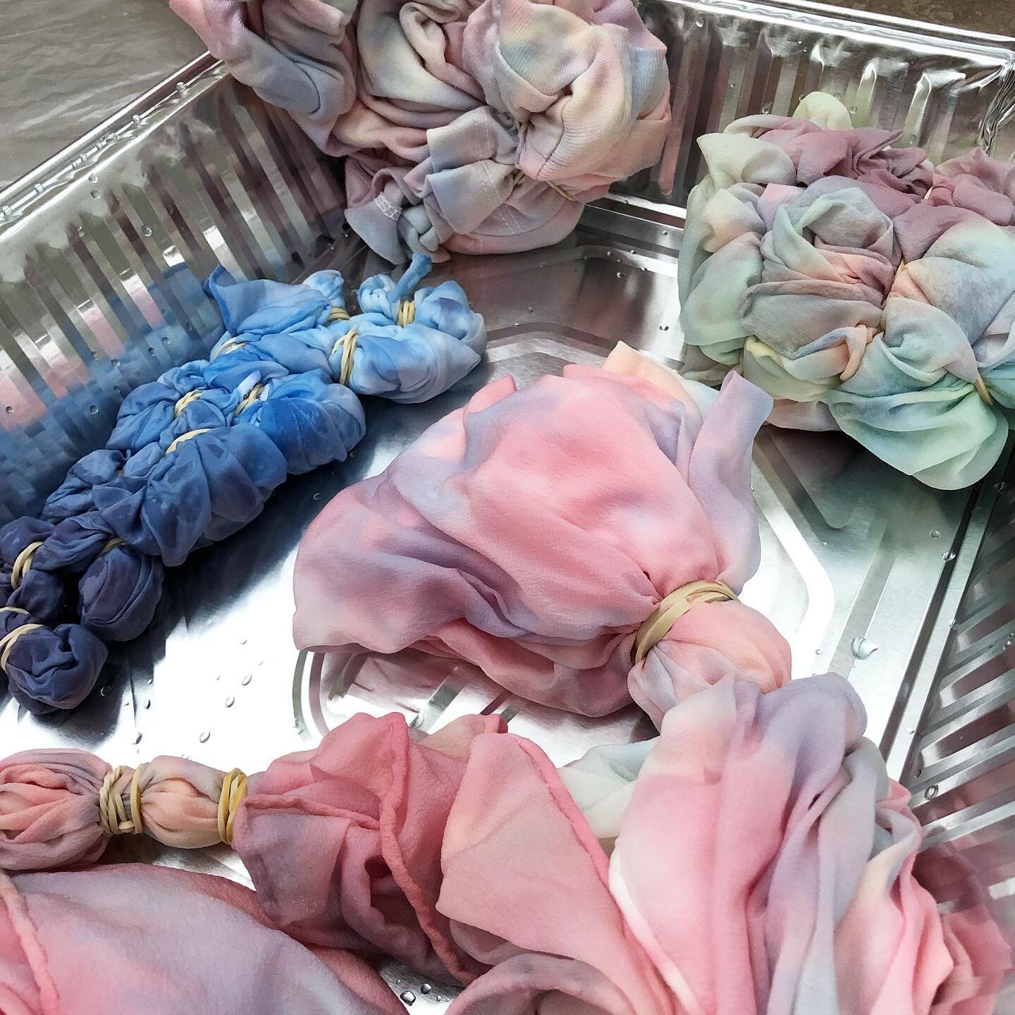 I would rather dye than watch the Super Bowl... lol.. #badjoke ...sorry I couldn&rsquo;t resist.. spent the afternoon dyeing with @paradiseinhellapparel and @qtdanser3... stay tuned, hopefully we&rsquo;ll have some pretty reveals...#tiedye #shibori #