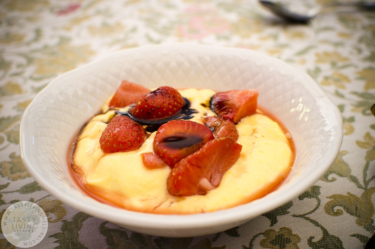 Pannacotta with strawberries and thick blasamic vinegar, naturally.